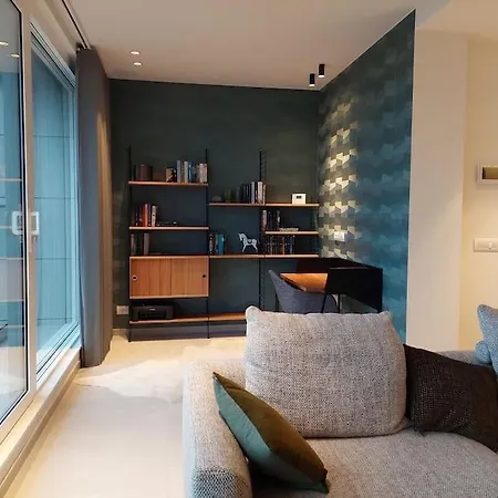 Prachtig App Met Schitterend Zicht Op Het Park Apartment